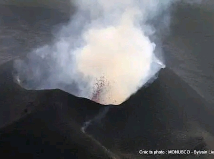 Lueur ardente apparue du volcan Nyamulagira, Goma : l’OVG clarifie les circonstances,  appelle la population au calme et à vaquer à ses occupations 